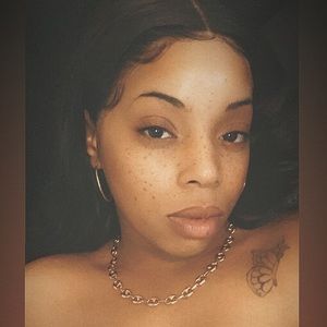 Meet your Posher, Alisha